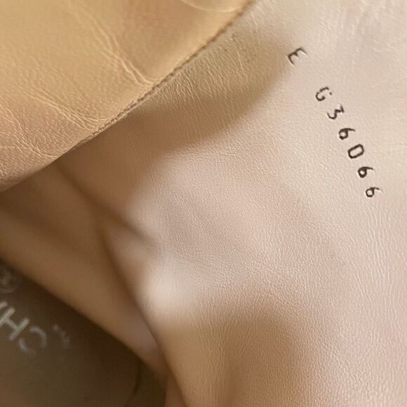 CHANEL Camellia CC Cap Toe Combat Boots & Leather Embellishments | US8 | IT38 | - Picture 3 of 10